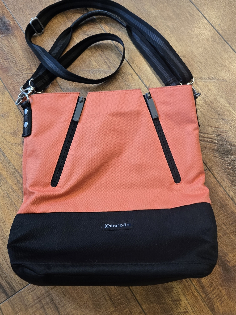 Sherpani Coral and Black Crossbody Tote